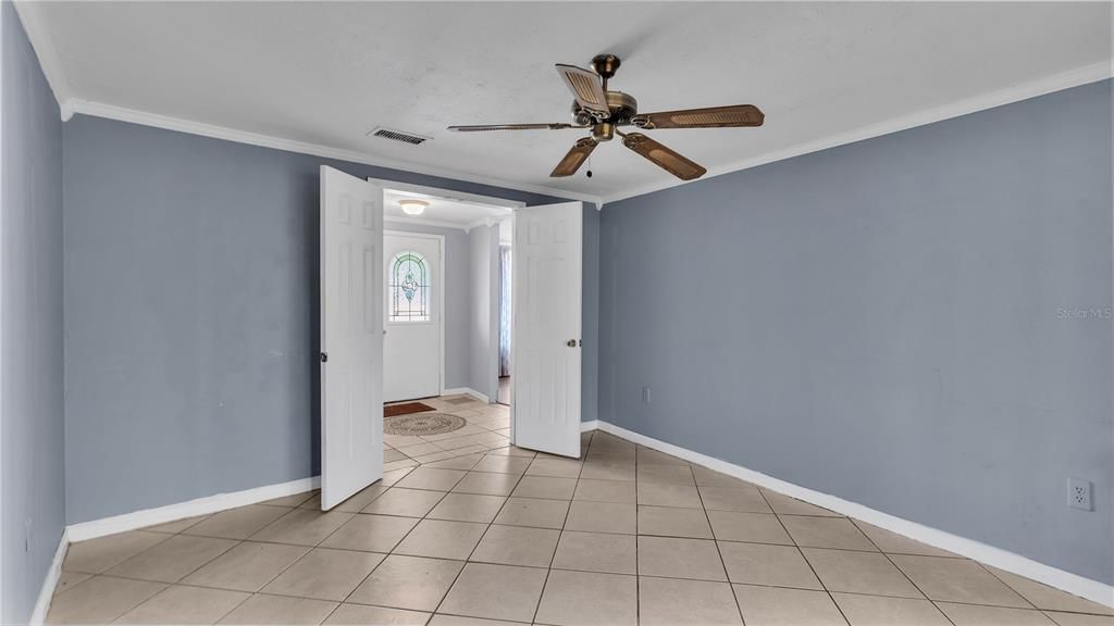 Active With Contract: $244,900 (3 beds, 2 baths, 1408 Square Feet)