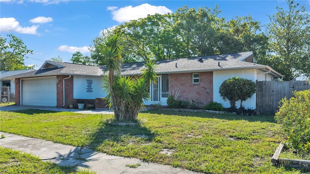 For Sale: $244,900 (3 beds, 2 baths, 1408 Square Feet)