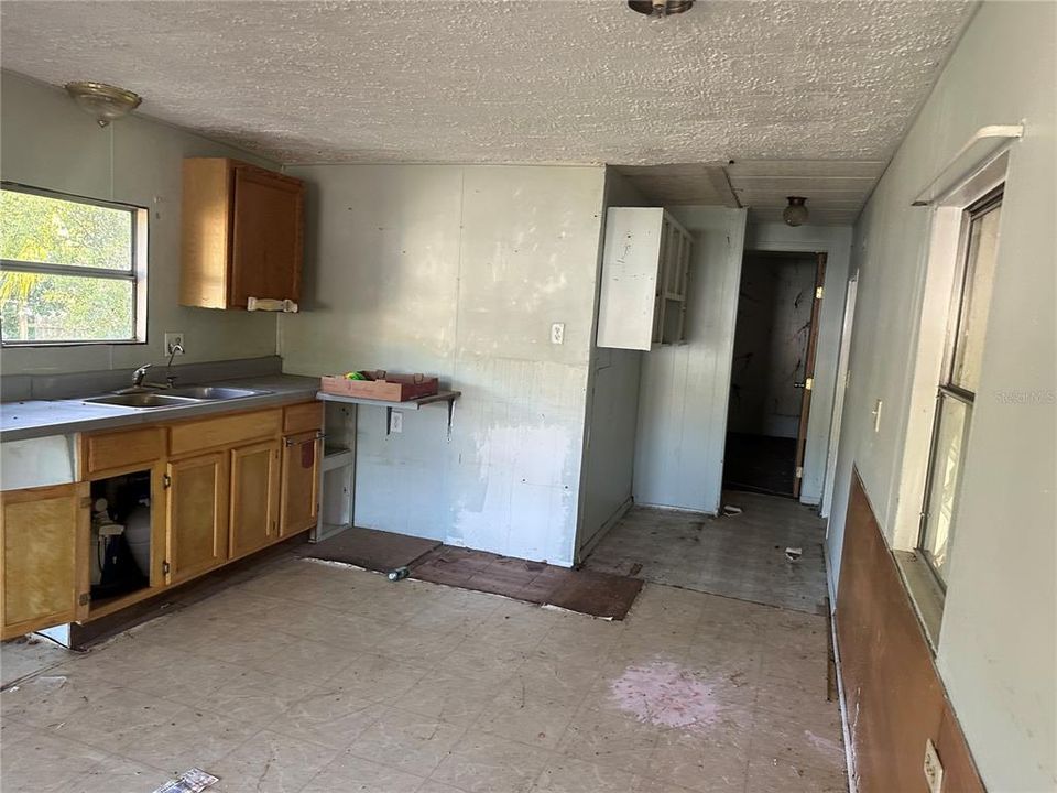Recently Sold: $49,999 (1 beds, 1 baths, 552 Square Feet)