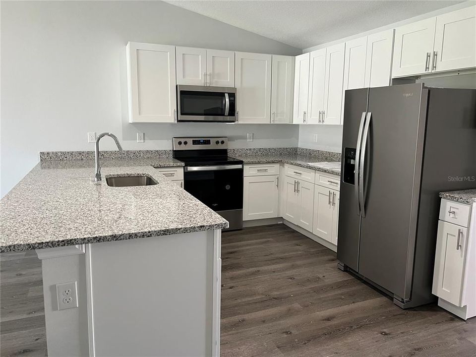 For Rent: $2,200 (3 beds, 2 baths, 1429 Square Feet)