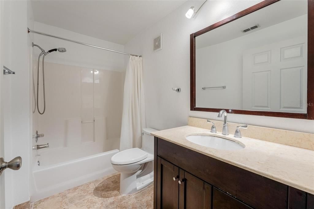 Active With Contract: $244,000 (2 beds, 2 baths, 1142 Square Feet)