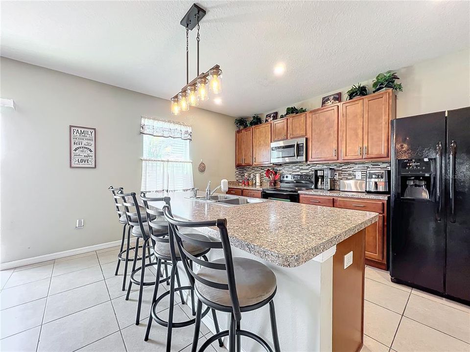 For Sale: $395,000 (4 beds, 2 baths, 2526 Square Feet)