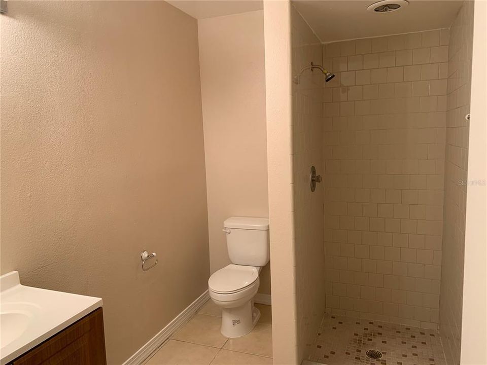 В аренду: $1,800 (3 спален, 2 ванн, 1232 Квадратных фут)
