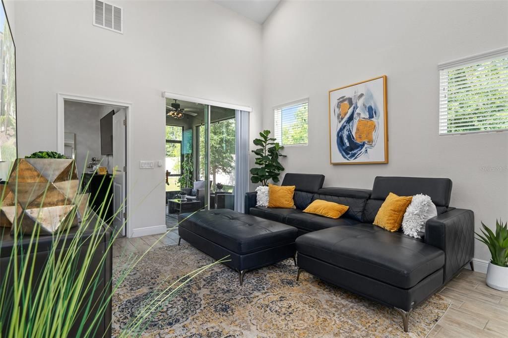 Active With Contract: $490,000 (3 beds, 2 baths, 1962 Square Feet)