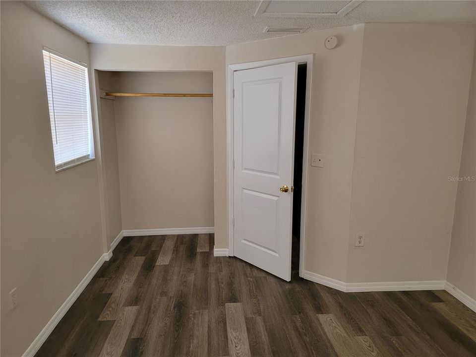For Rent: $1,200 (3 beds, 1 baths, 960 Square Feet)