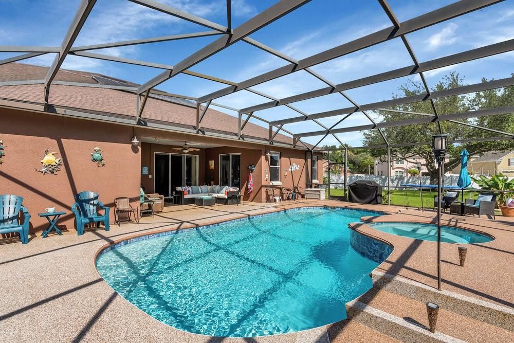 Active With Contract: $650,000 (5 beds, 3 baths, 3278 Square Feet)