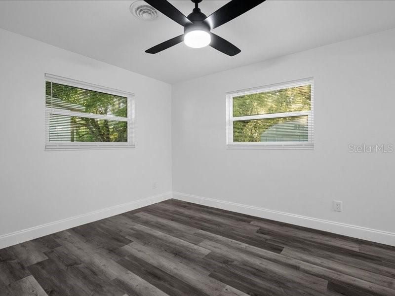 For Sale: $309,900 (3 beds, 2 baths, 1256 Square Feet)