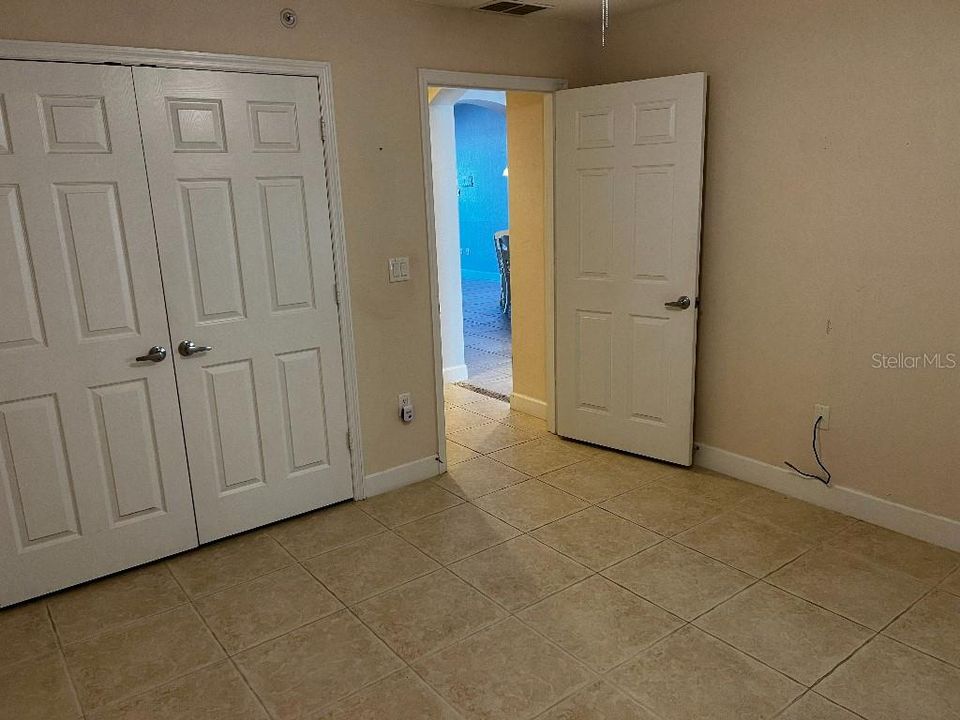 For Sale: $299,000 (2 beds, 2 baths, 1280 Square Feet)