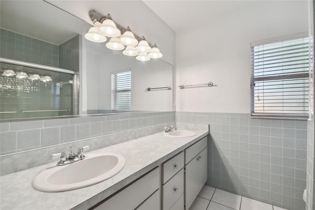 Active With Contract: $445,000 (3 beds, 2 baths, 1968 Square Feet)