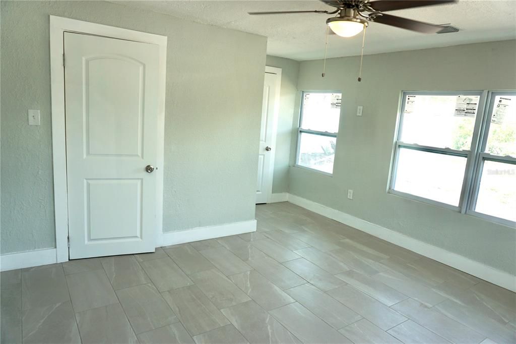 For Rent: $2,675 (2 beds, 2 baths, 1120 Square Feet)
