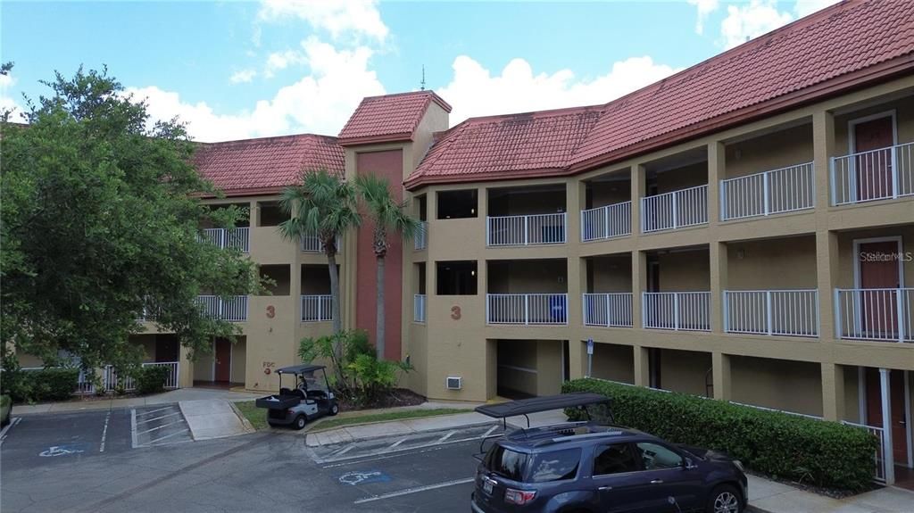 Active With Contract: $139,900 (2 beds, 2 baths, 759 Square Feet)