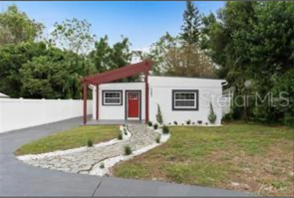 Active With Contract: $2,500 (3 beds, 1 baths, 1115 Square Feet)