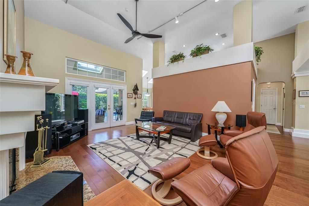 Active With Contract: $625,000 (4 beds, 2 baths, 2172 Square Feet)
