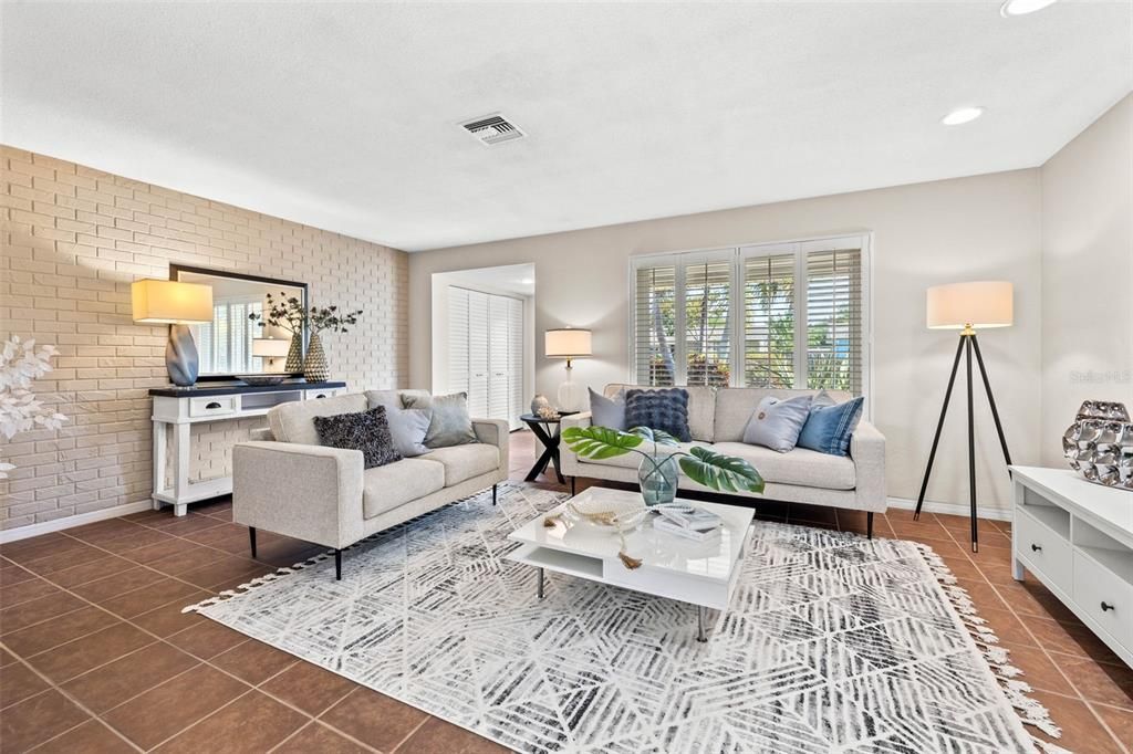 Active With Contract: $739,900 (3 beds, 2 baths, 1641 Square Feet)