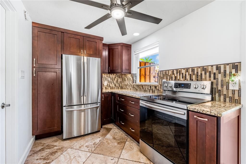 Active With Contract: $430,000 (4 beds, 2 baths, 1314 Square Feet)