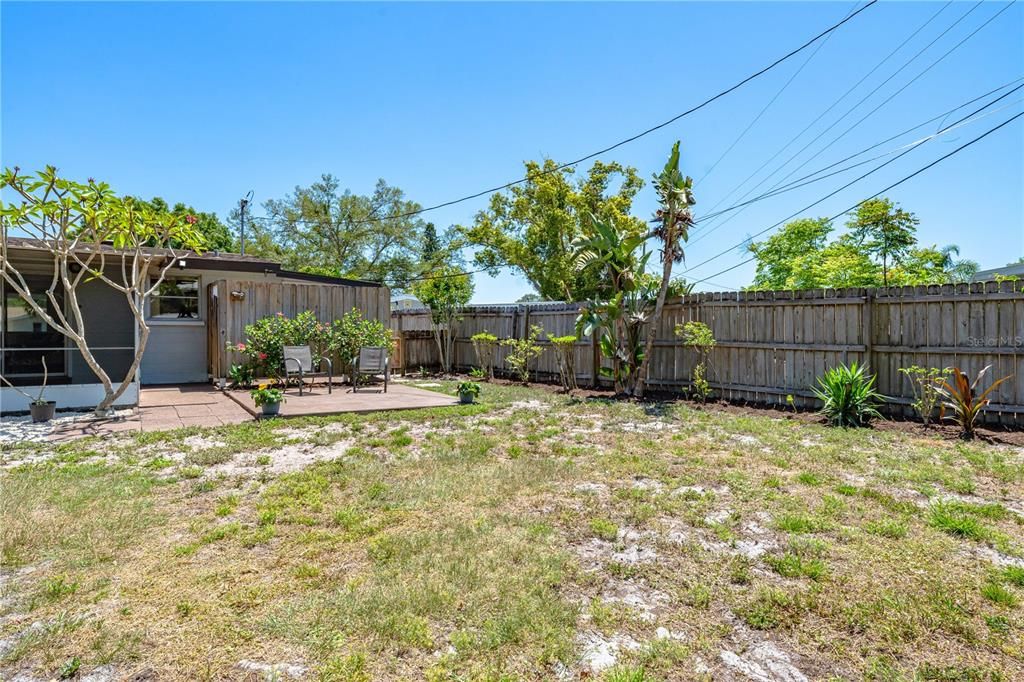 For Sale: $430,000 (4 beds, 2 baths, 1314 Square Feet)