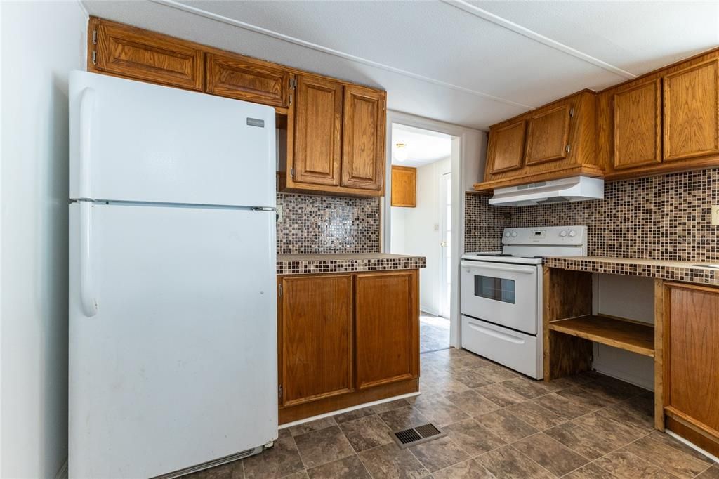For Sale: $170,000 (3 beds, 2 baths, 1143 Square Feet)