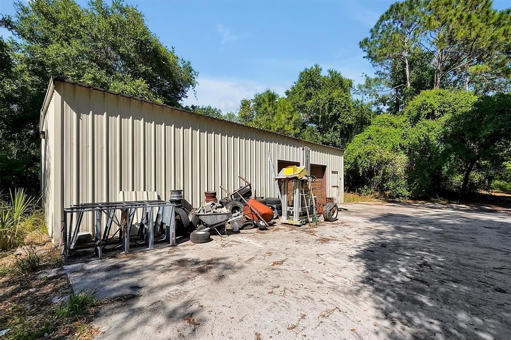WORKSHOP BEING SOLD WITH THE PROPERTY