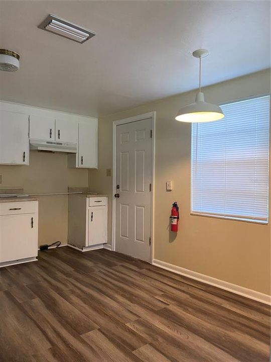 For Rent: $1,500 (2 beds, 1 baths, 923 Square Feet)