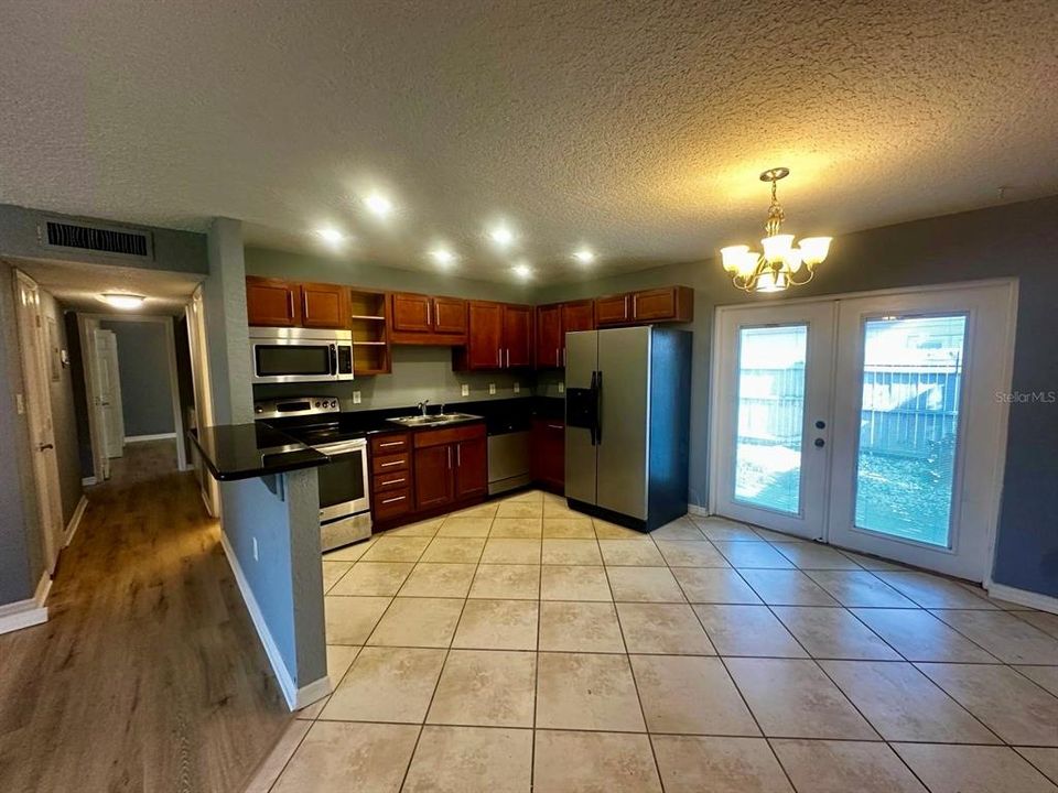 Recently Rented: $1,650 (3 beds, 2 baths, 1302 Square Feet)