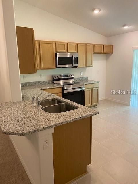 For Rent: $1,575 (3 beds, 2 baths, 1200 Square Feet)