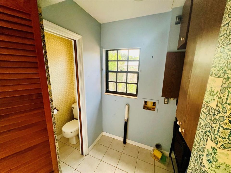 For Sale: $389,900 (3 beds, 1 baths, 1276 Square Feet)