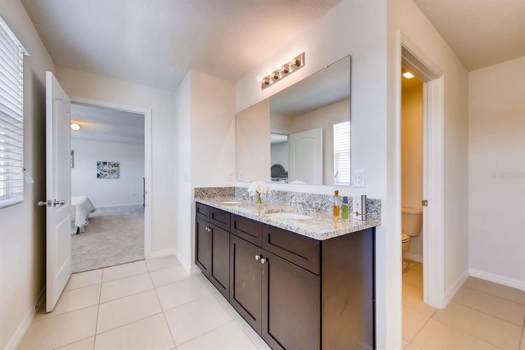 Active With Contract: $451,990 (4 beds, 2 baths, 2432 Square Feet)