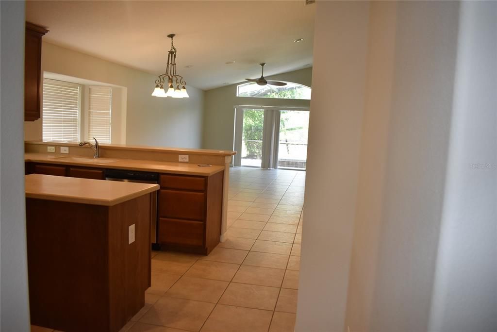 For Rent: $2,399 (3 beds, 2 baths, 2165 Square Feet)