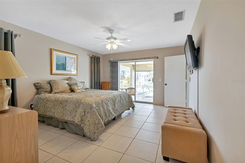 Active With Contract: $630,000 (3 beds, 2 baths, 1707 Square Feet)