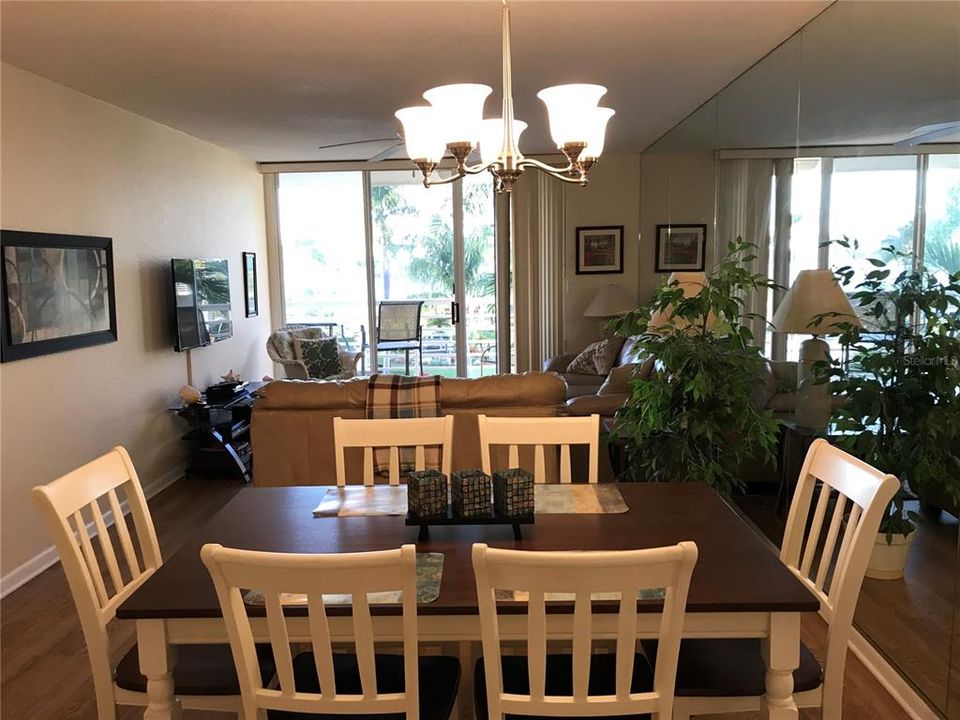 For Rent: $2,400 (2 beds, 2 baths, 1080 Square Feet)