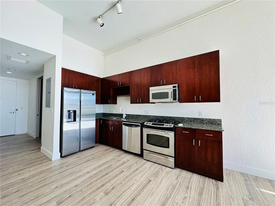 Recently Rented: $1,500 (1 beds, 1 baths, 520 Square Feet)