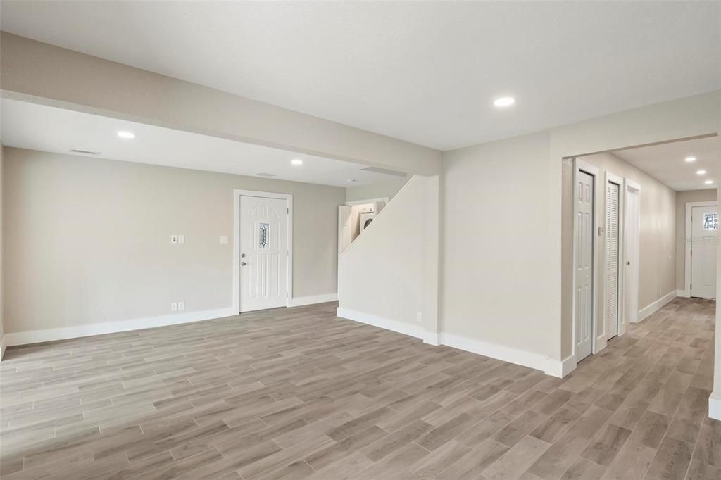Active With Contract: $399,000 (4 beds, 4 baths, 1916 Square Feet)