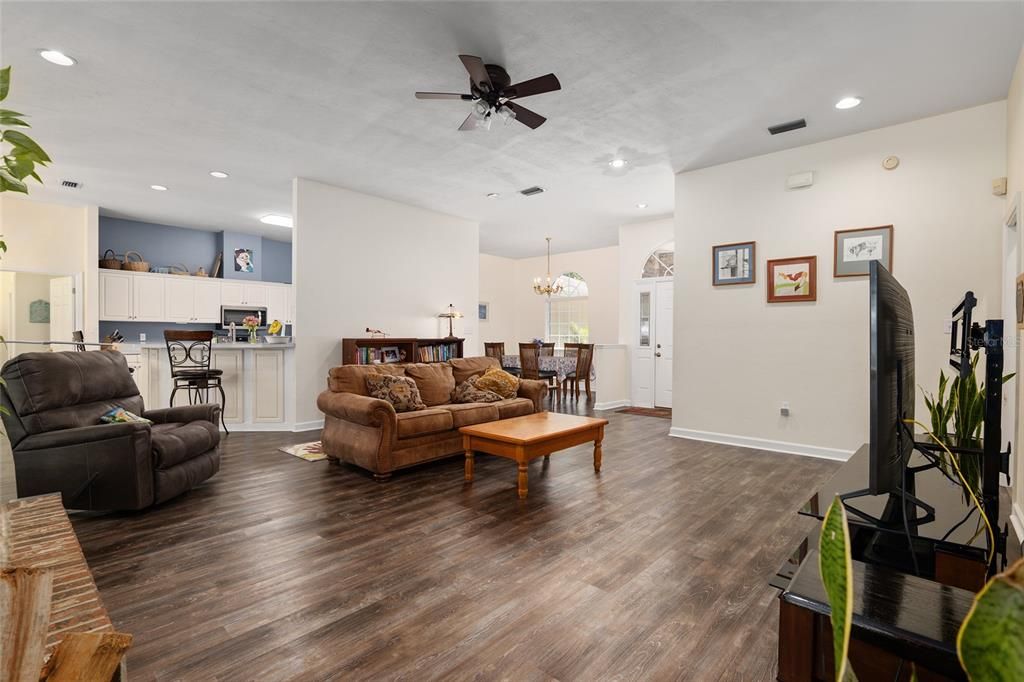 Active With Contract: $474,900 (4 beds, 2 baths, 2341 Square Feet)