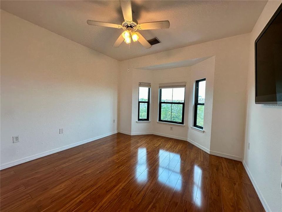 For Rent: $3,000 (2 beds, 2 baths, 1443 Square Feet)