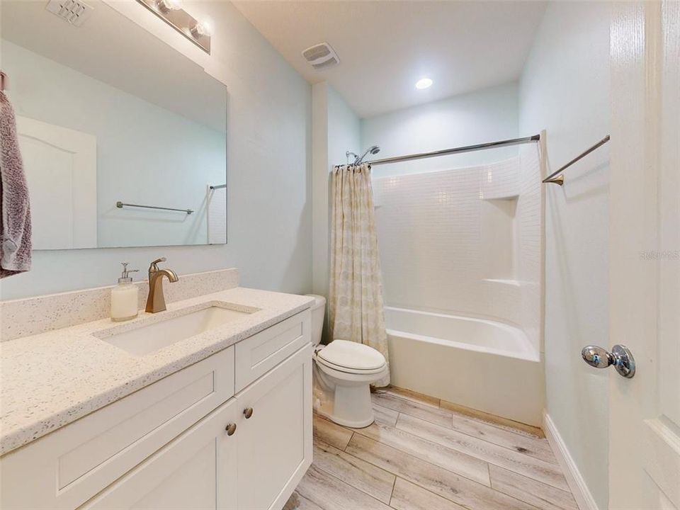 最近租的: $2,550 (4 贝兹, 2 浴室, 1726 平方英尺)