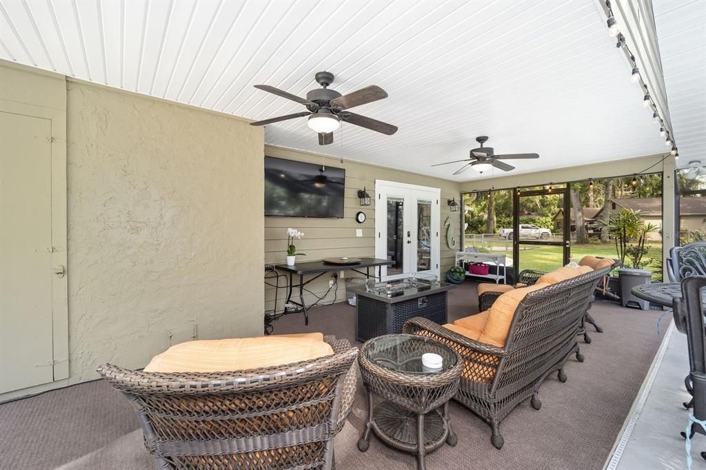 Active With Contract: $419,900 (4 beds, 2 baths, 2408 Square Feet)