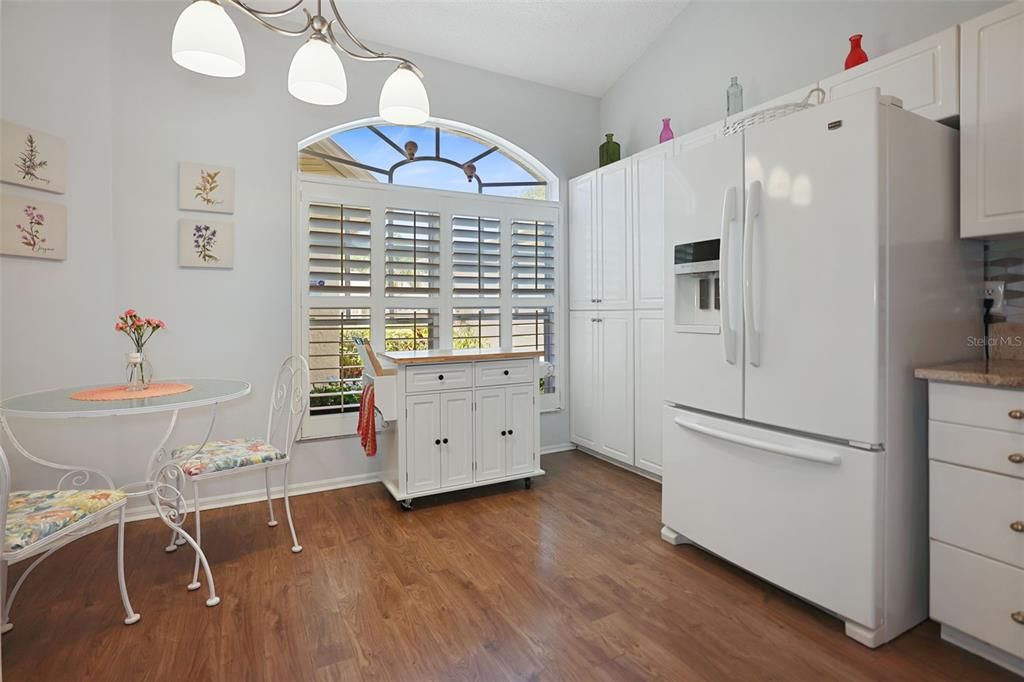 For Sale: $429,900 (3 beds, 2 baths, 1711 Square Feet)
