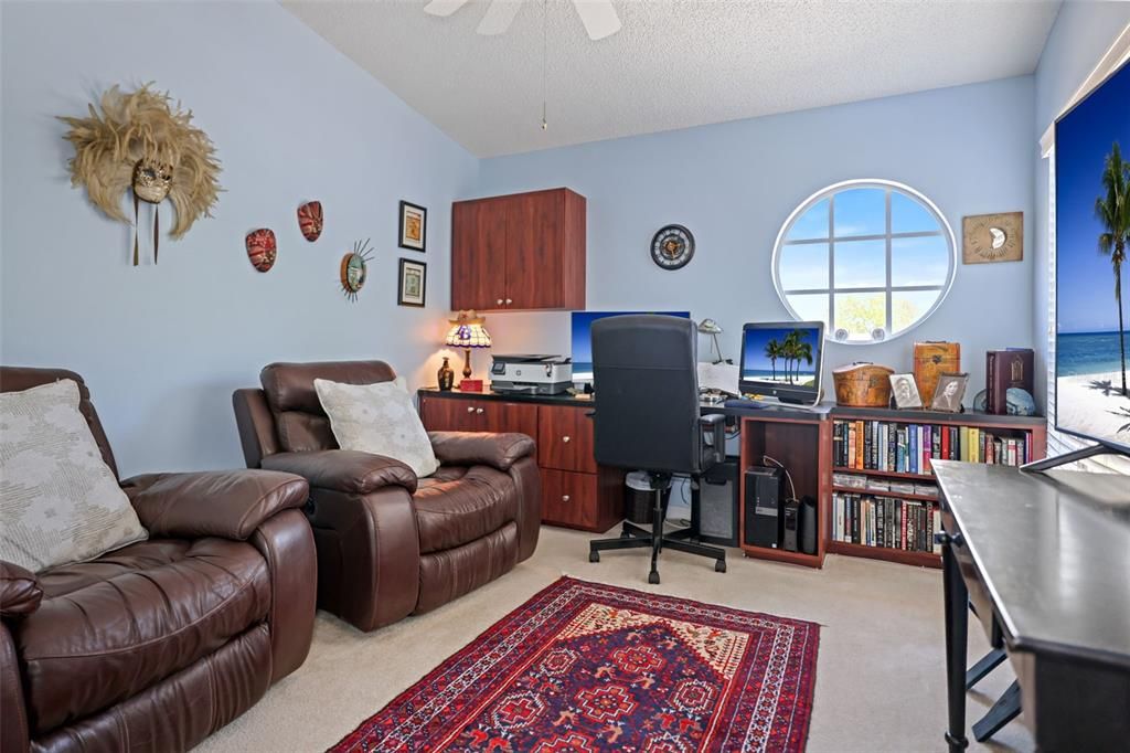 For Sale: $429,900 (3 beds, 2 baths, 1711 Square Feet)