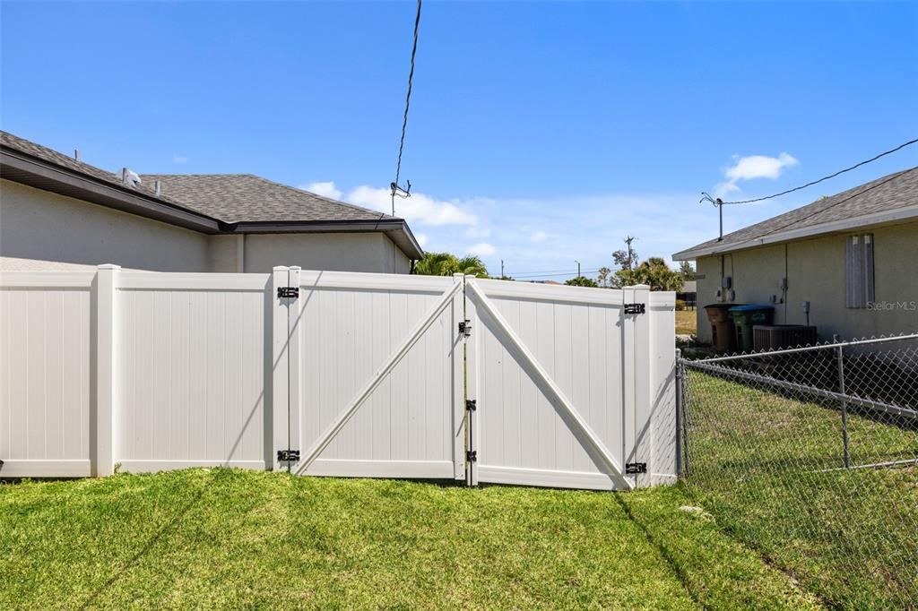 Backyard double gate