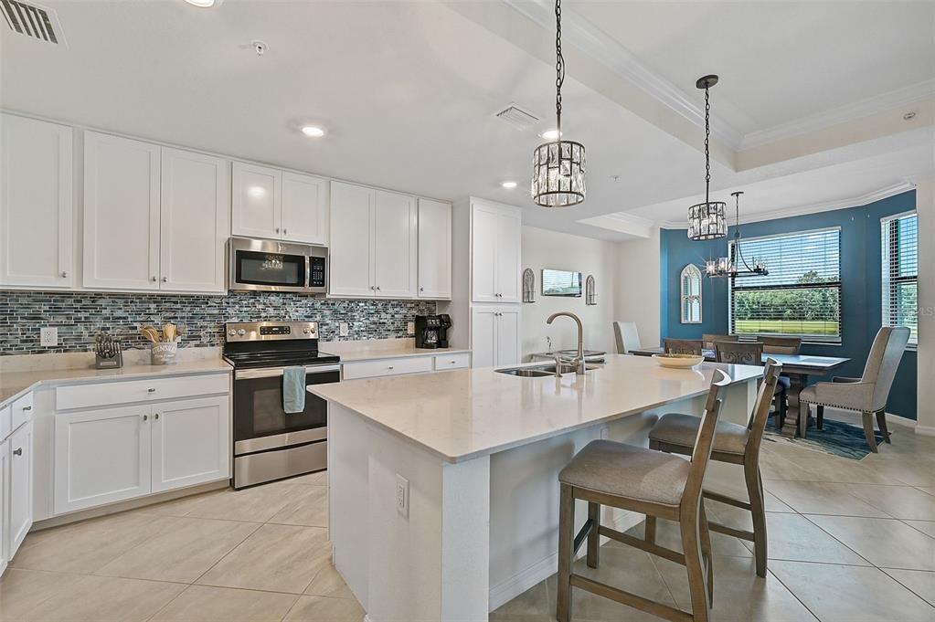 Active With Contract: $349,900 (2 beds, 2 baths, 1142 Square Feet)