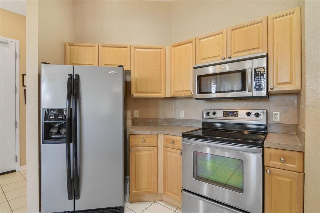 For Sale: $240,000 (2 beds, 2 baths, 1261 Square Feet)