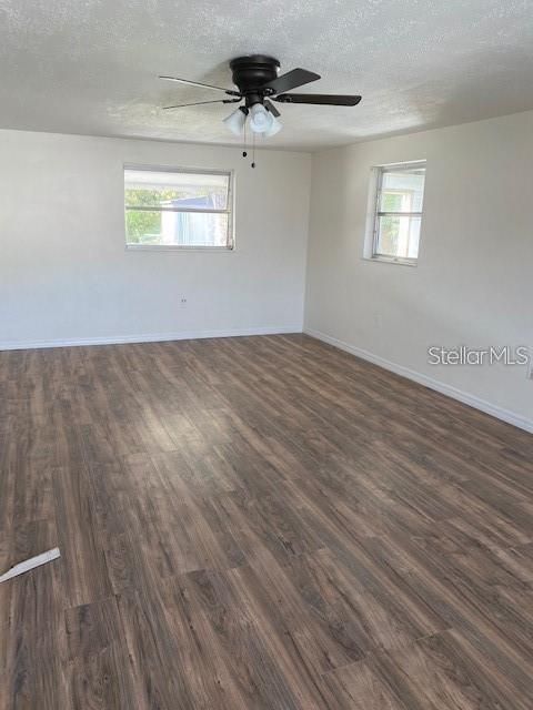 Recently Rented: $1,695 (3 beds, 2 baths, 1408 Square Feet)