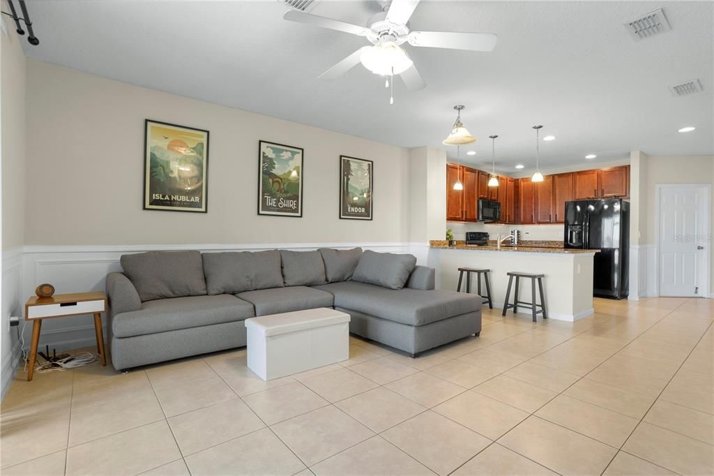 For Sale: $305,000 (3 beds, 2 baths, 1528 Square Feet)