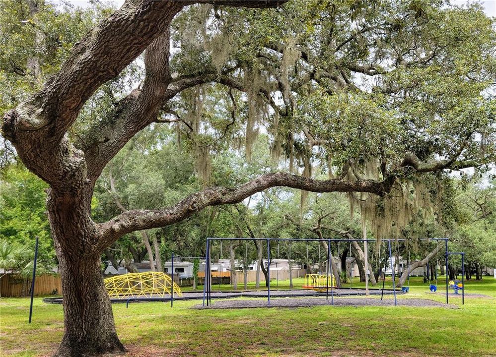 На продажу: $80,000 (1 спален, 1 ванн, 412 Квадратных фут)