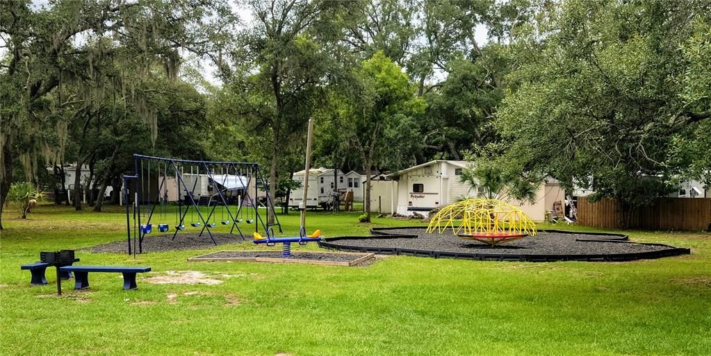 На продажу: $80,000 (1 спален, 1 ванн, 412 Квадратных фут)