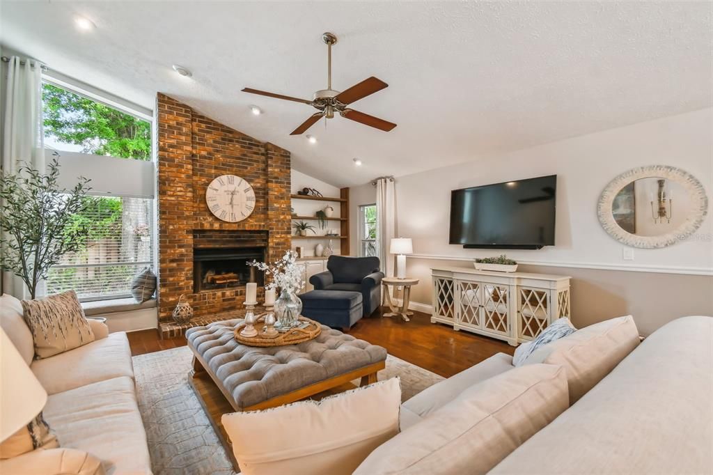 Active With Contract: $900,000 (4 beds, 3 baths, 3327 Square Feet)