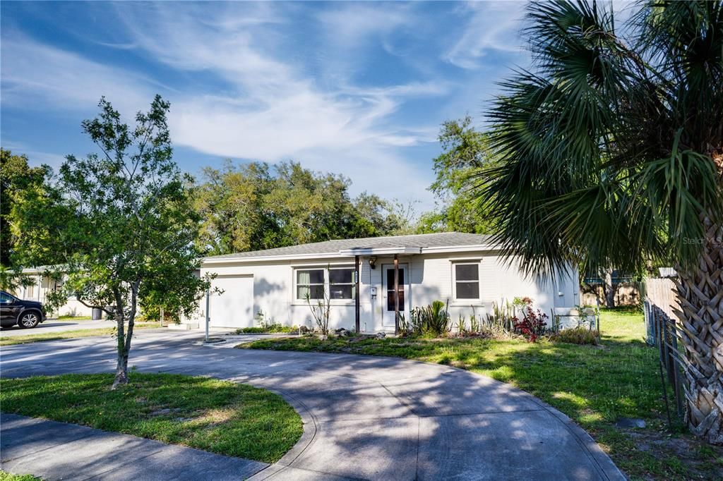 Recently Sold: $289,000 (2 beds, 1 baths, 825 Square Feet)