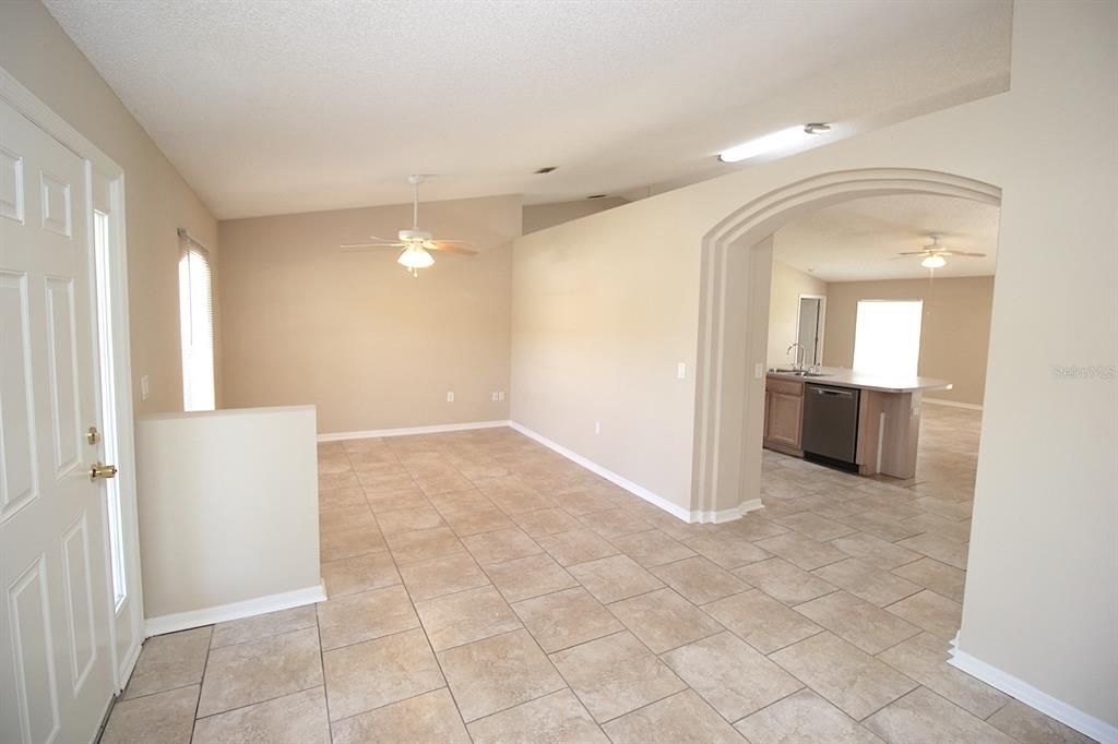 Recently Rented: $1,925 (3 beds, 2 baths, 2020 Square Feet)