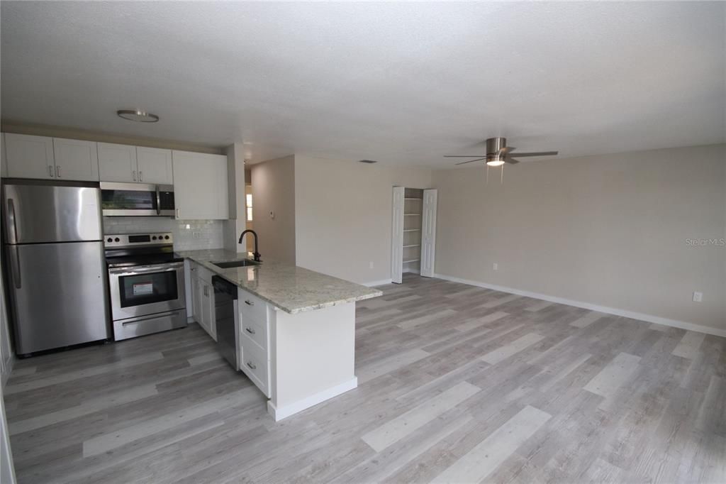 For Rent: $2,000 (3 beds, 2 baths, 1164 Square Feet)