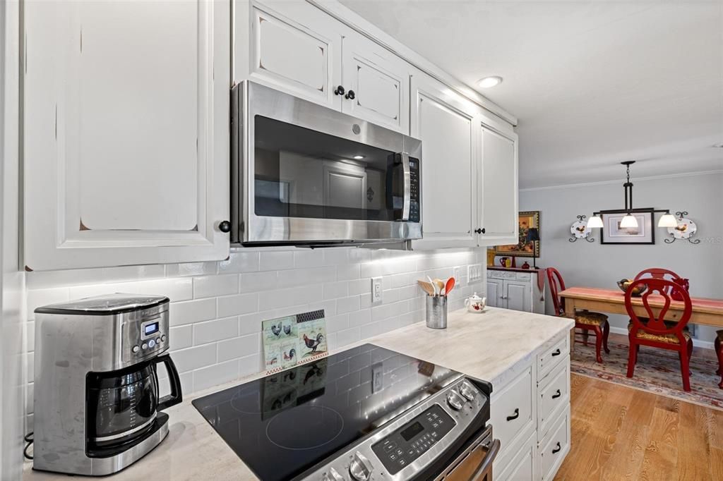 For Sale: $409,900 (2 beds, 2 baths, 1776 Square Feet)